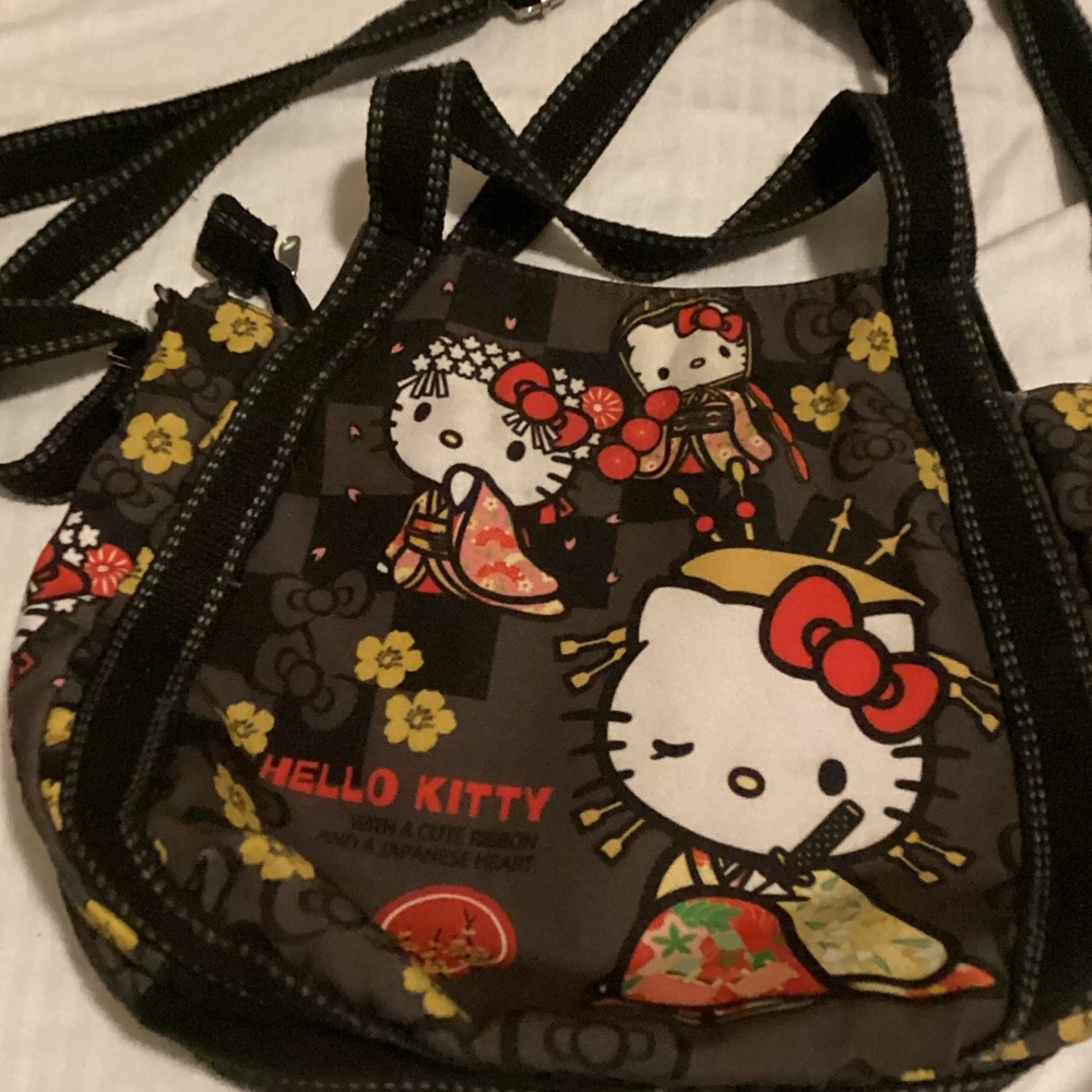 Hello Kitty Floral Black Handbag - Picture 3 of 12